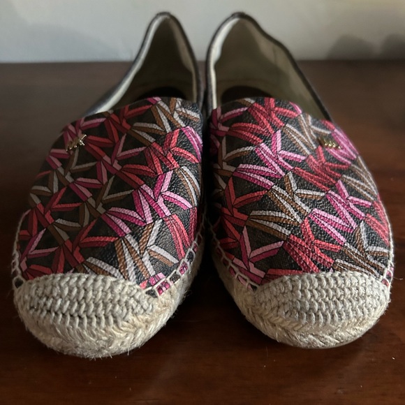 Michael Kors Logo Espadrille Flats - Picture 3 of 7